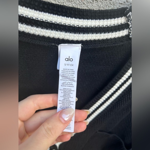❌SOLD❌Alo Yoga Tennis Club Sweater Knit Cardigan in Black/Ivory New with Tags! - Picture 8 of 11